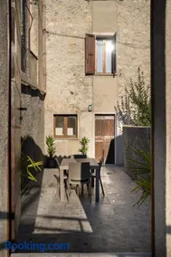 Petra's House - Image 2