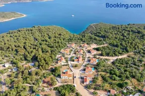 Hvaretta villas with private pools - Image 2