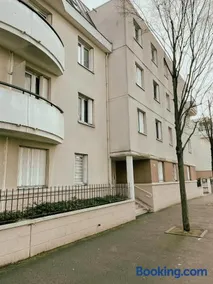 Appartement Proche U Arena et La Défense - Image 1