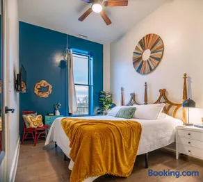Designer Penthouse with Rooftop Deck Near Downtown and Lookout Mtn - Image 3