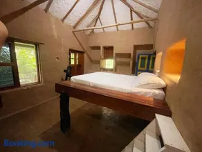 The Cobb House - El Remate, Flores Petén - Image 2