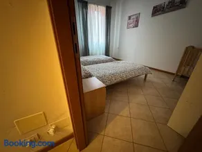 Aduepassidallafiera - Image 2