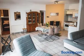 Bory Apartman, zárt udvari parkolás, MET Aréna 2,5 km - Image 2