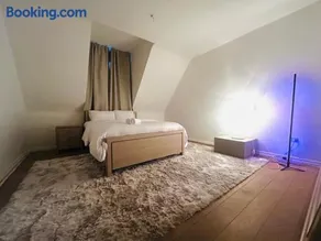 Luxury Hotel-Villa Schaffen - Image 4