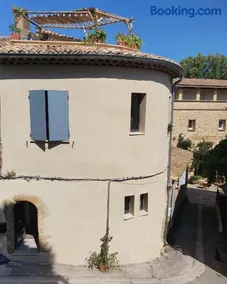 L'Exquishette de Lourmarin, un nid sur les toits. - Image 3