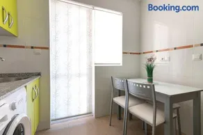 Apartamento con terraza - Image 2