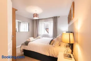 Prime location 3 bed House - Image 3