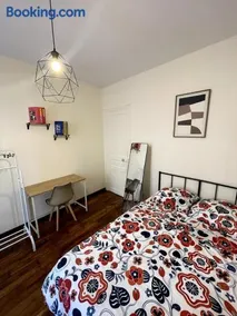 Elegant 2-bedroom apartment near Paris & Château de Vincennes - Image 3