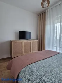 Apartament Paderewskiego Two Bedrooms Private Garage Air Condition Balkon Faktura - Image 1