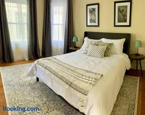 Vintage Charm: Annapolis Retreat - Image 4