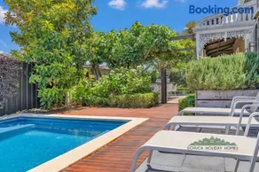 Central Charm - Echuca Holiday Homes - Image 2