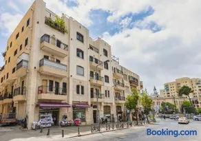 2 Br Apartment In Natanstrauss St Jerusalem Israel - Image 3