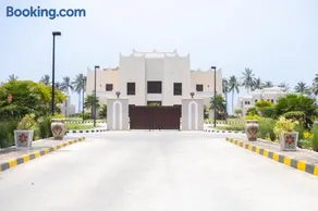Al Shatti Villas - Image 4