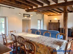 Maison familiale avec grand jardin à Coullons - Image 1