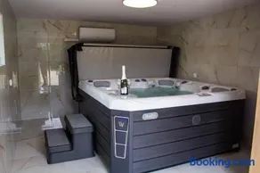 Noel Apartman - Image 1