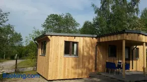 Family room, bath, toilet - Image 4