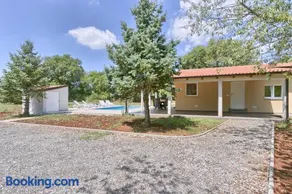 Charming House Noelene - Image 5