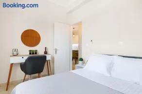 Dioni's Apartments - Image 1