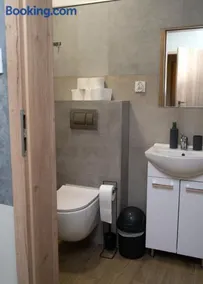 2 Pokoje z aneksem kuchennym i prywatną łazienką - Image 3