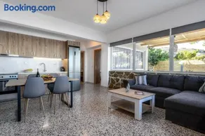 Dioni's house - Image 2