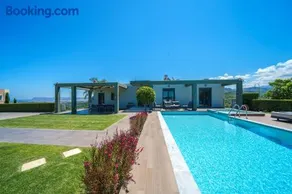 Mythic Olive villa - Heated Pool - Amazing view - Image 1