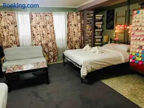 500Mbps WiFi Budget Studio 1min from Attiki metro station - Image 1
