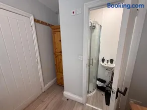 Modern Room Near UEA & City Centre - Image 5