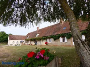 Grand gîte restauré avec climatisation, idéal pour familles - Image 1