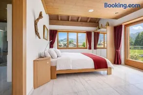 7BR Luxury Chalet near Interlaken with AC for 18 guests - Image 2