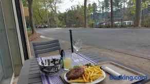 T2 tout confort, parking gratuit, vue lac et nature - Image 4
