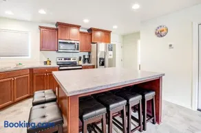 RJD Beachside Vacation Home B - Image 5