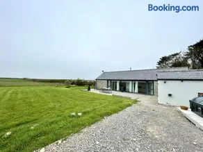 Cosy barn with views in Wick Vale of Glamorgan - Image 2
