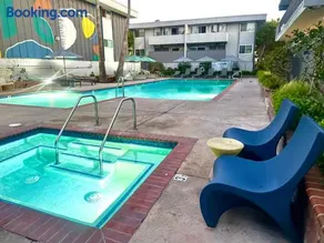 Spacious South Bay Condo - Image 2