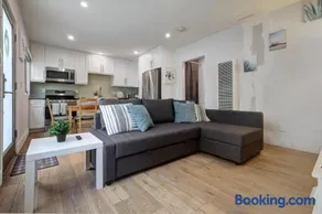 Feel At Home At A One Bedroom Apt 1 Block From The Beach - Image 5