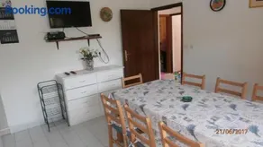 Charming Apartment in Gdinj + Garden - Image 2