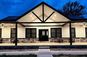 Country Cornerstone Retreat - Game Room, Theater, Hot Tub, Massage Chairs, Gym, Grill, Sauna, Fire Pit - Image 1