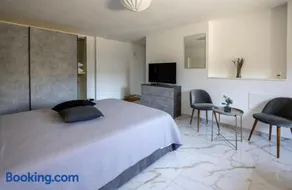 Bea's Room - Image 5