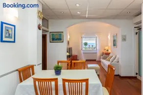 Bella Vista Apartment - Image 5