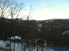 Big Boulder at Killington – 2 Miles to Killington with Hot Tub, Sauna, and Views - Image 2