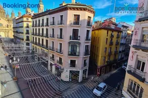 Dos Torres Pilar Suites- balcones con vistas a la ciudad - Image 3
