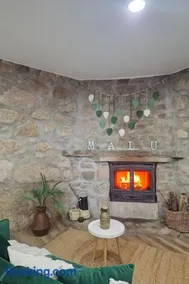 Malu - Image 1