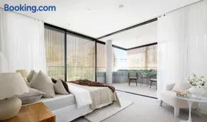 Luxurious Vaucluse Apartment w Ocean Views - Image 1
