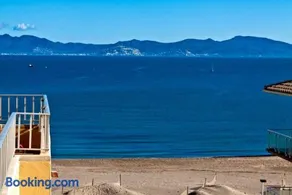 APARTAMENTO PIE DE PLAYA-Wifi free - Image 1