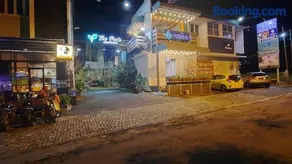 The Peak Guest House - Image 4