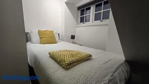 Derwent Apartment - Three Bedrooms - Sleeps 6 - Image 2