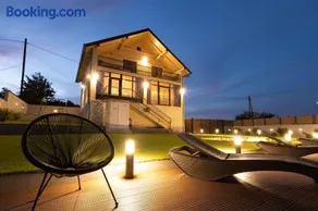 Private Vineyard Villa with Heated Pool, Spa & BBQ by Destination GREEN Croatia - Image 3