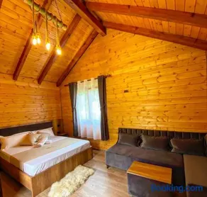 Peraj Guesthouse - Image 1