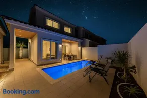 LEO癒Resort宮古島 Pool & Villa - Image 1