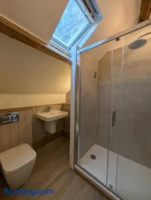 The Yellow Door Cottage, Beckside, Staithes - Image 4