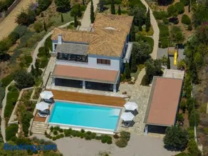 Villa Calma a Beachfront Luxury Retreat - Image 2